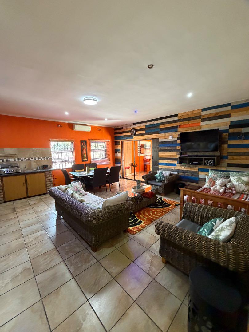 5 Bedroom Property for Sale in Elim Western Cape